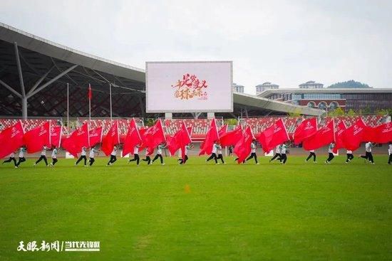 记者：利物浦等多支英超球队关注霍村21岁前锋拜尔本赛季6球4助德国天空体育名记FlorianPlettenberg报道，利物浦等多支英超球队有意霍芬海姆的德国前锋马克西米利安-拜尔。